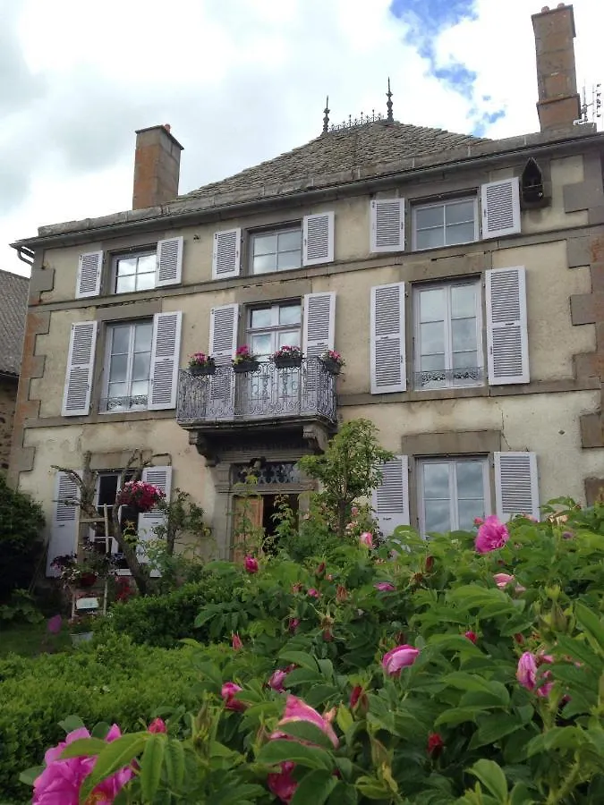 Les Acajous Bed & Breakfast Chalinargues