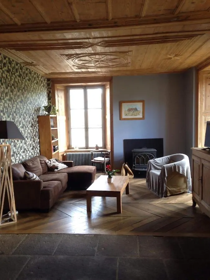 Les Acajous Bed & Breakfast Chalinargues France